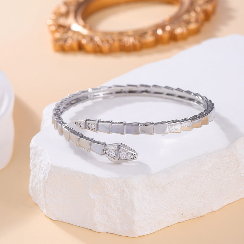 Double Circle Snake Bone Diamond Bracelet