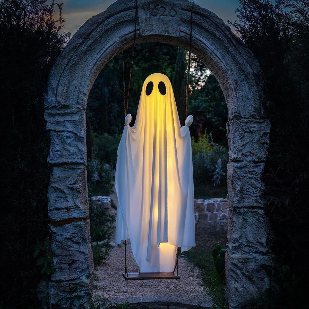 Haunted Swing Ghost Décor | LED & Classic