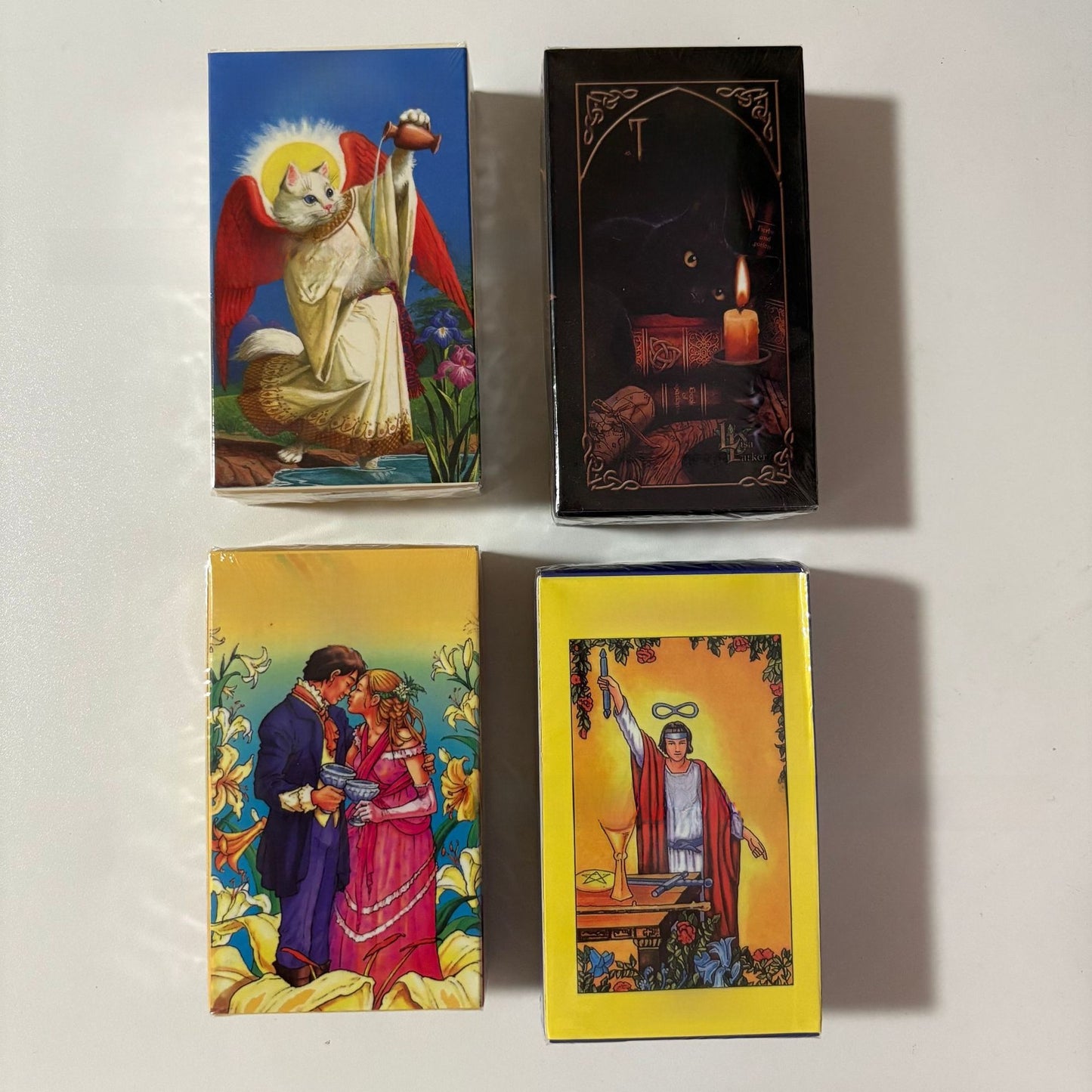 Spanish Oracle Card Tarot White Cat Wheel of Year Tarot