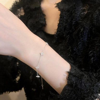 Gypsophila Four Leaf Clover Bracelet